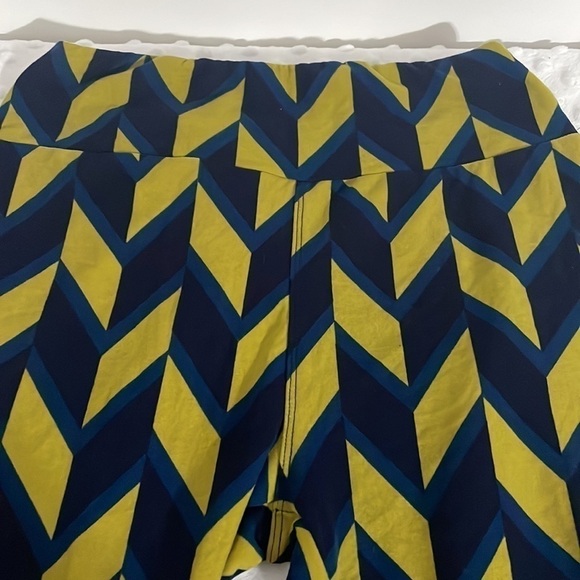 LULAROE 𝅺LULAROE Leggings! - Picture 3 of 3